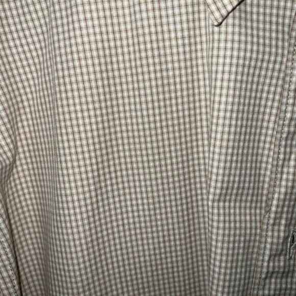 Men's Arrow Short Sleeve Button Down Shirt Sz medium - Picture 2 of 4